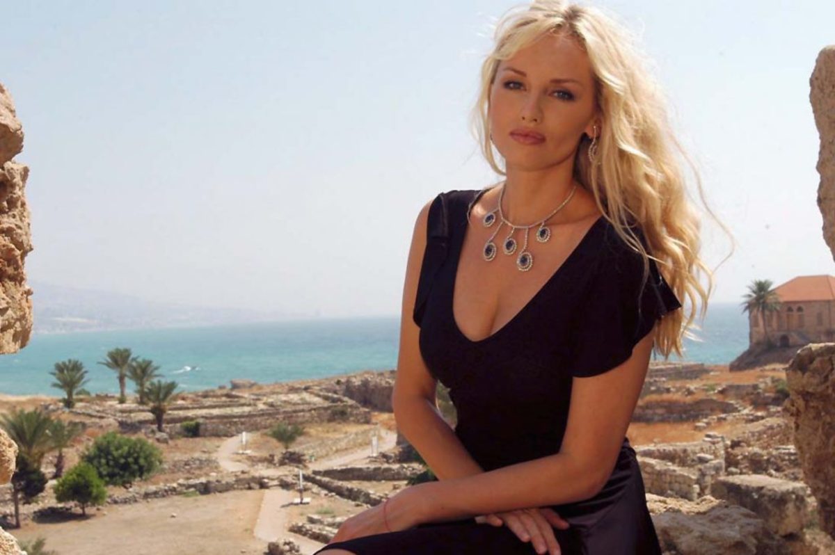 Adriana Sklenaríkova: Είναι έγκυος στα 46 της χρόνια!
