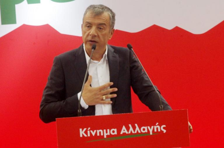 Θεοδωράκης: Δεν έχουμε λόγο να ταυτιστούμε με τους ΣΥΡΙΖΑΝΕΛ, ούτε με τις συντηρητικές πολιτικές της ΝΔ