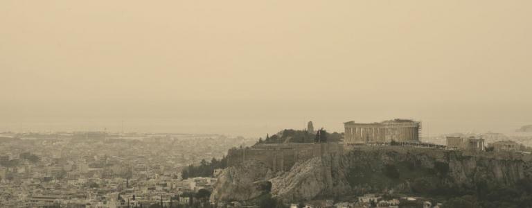 Προσοχή με την αφρικανική σκόνη! Οδηγίες προστασίας και τα… SOS για τις ευπαθείς ομάδες