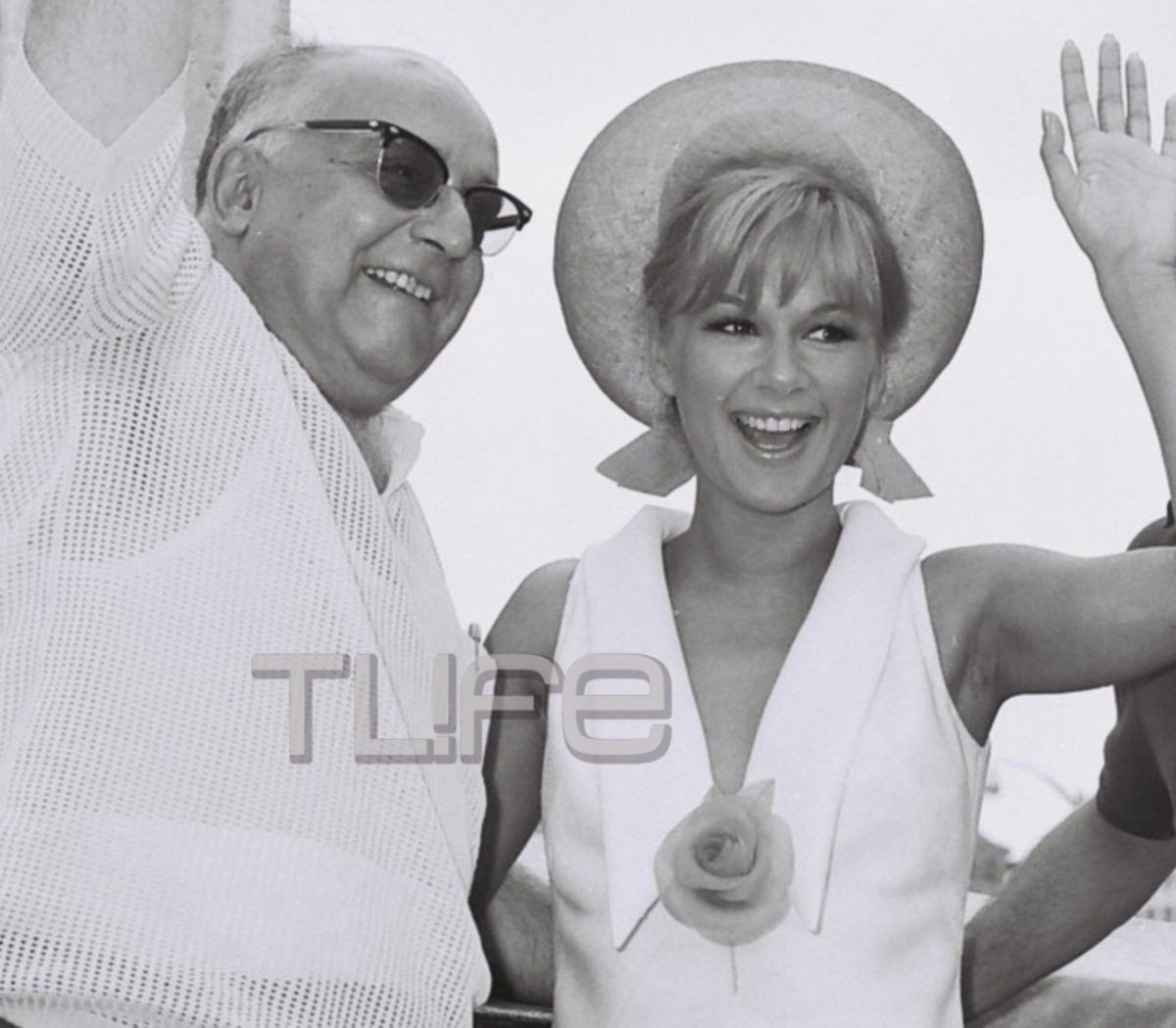 Τα «Χτυποκάρδια στο Θρανίο» έρχονται στο θέατρο -Ο Γιάννης Παπαμιχαήλ στο TLIFE! VIDEO