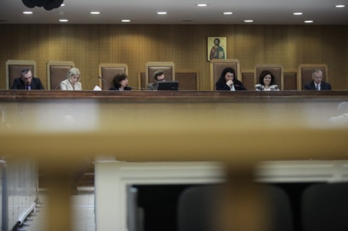 Δικηγόροι κατά Κοντονή για την τριχοτόμηση του Πρωτοδικείου Αθηνών και έκτακτη συνεδρίαση