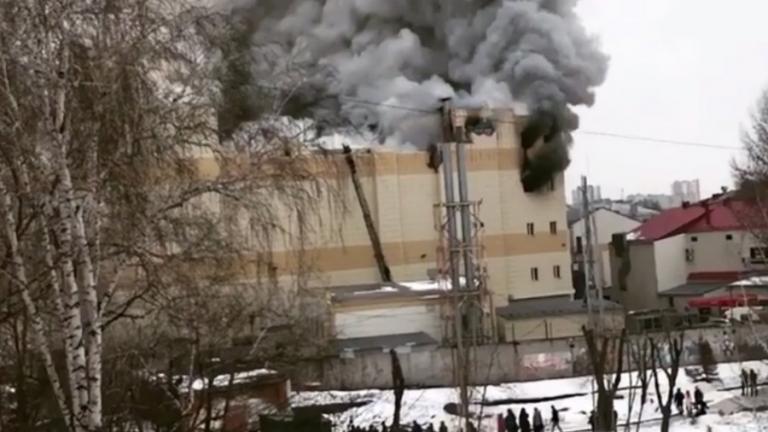Τραγωδία στη Ρωσία! Πέντε νεκροί από φωτιά σε εμπορικό κέντρο [vid]