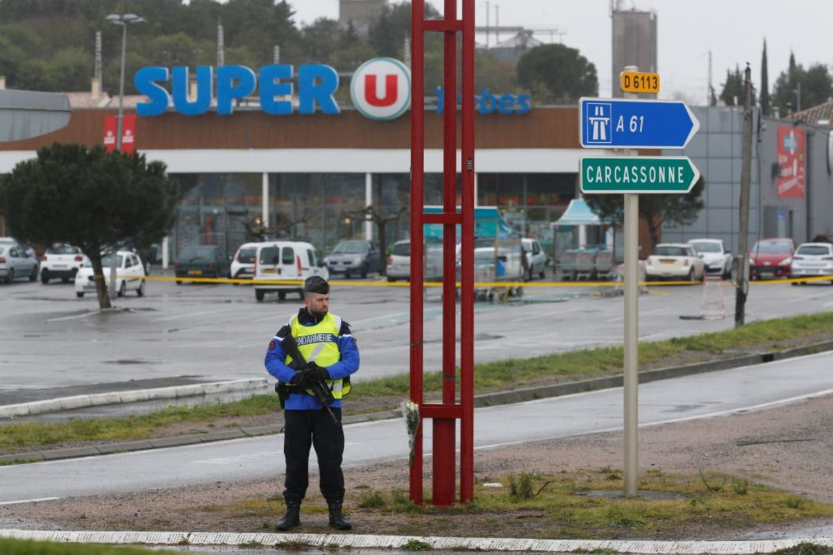 Επιθέσεις στη νότια Γαλλία: Τα στοιχεία στο σπίτι του δράστη που “μαρτυρούν” σχέσεις με το ISIS