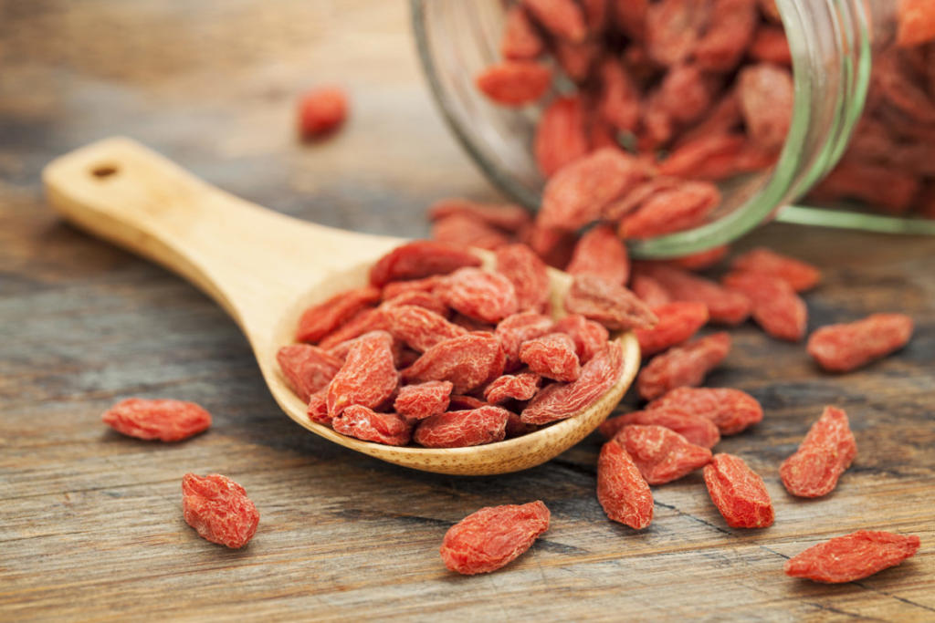 Γκότζι μπέρι (goji berries): Οφέλη και… παρενέργειες που πρέπει να γνωρίζετε