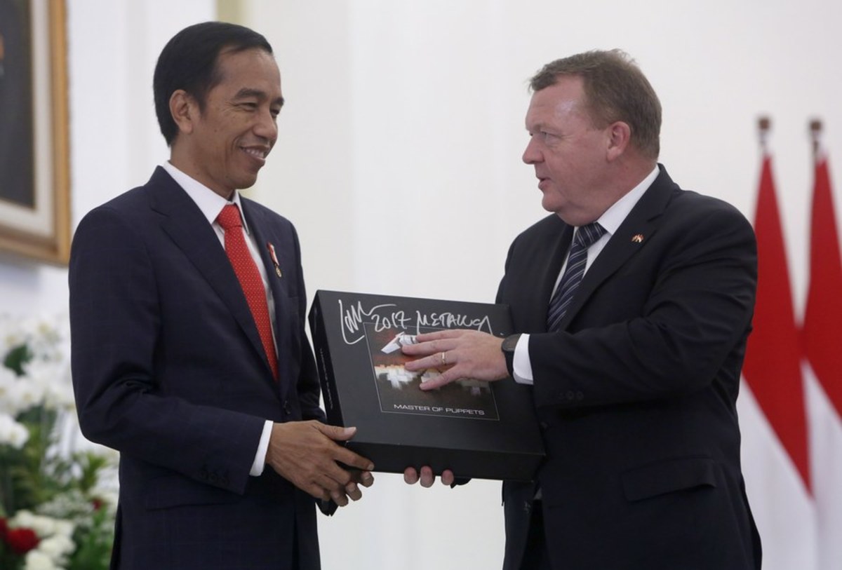 Ο χεβιμεταλάς πρόεδρος της Ινδονησίας «αγόρασε» για λόγους διαφάνειας το δώρο που του έκαναν