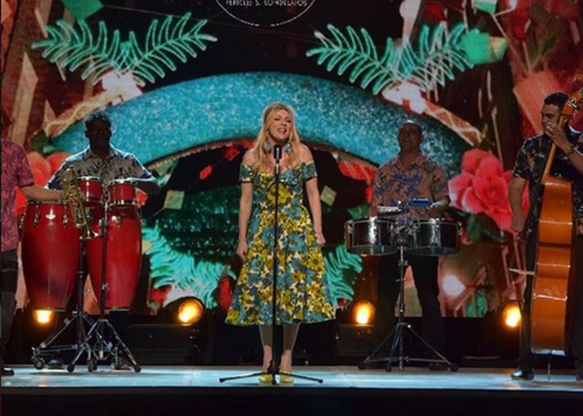 Madwalk 2018: Με την Σμαράγδα Καρύδη στο τραγούδι και την μαμά της Χριστίνας Πολίτη στην πασαρέλα ξεκίνησε το show