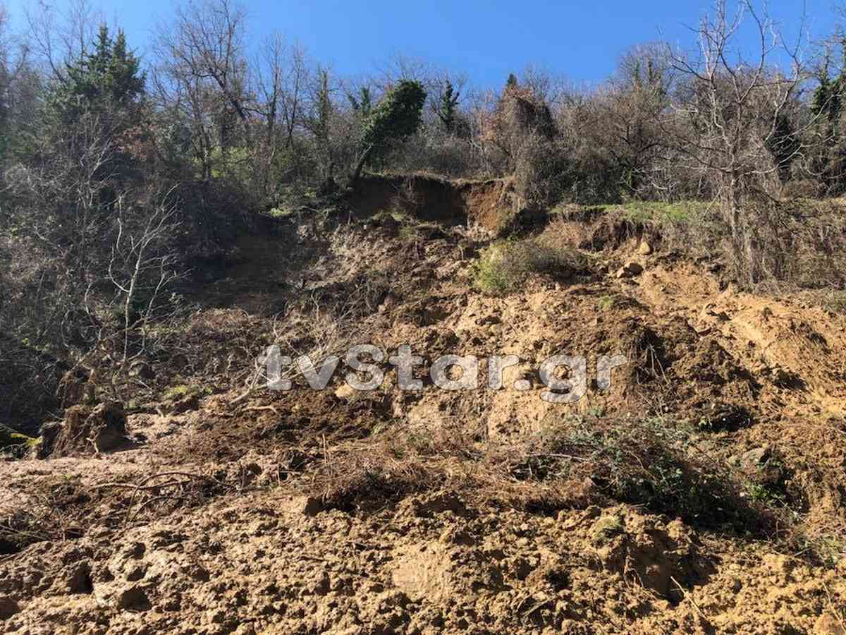 Αποκλεισμένα χωριά στη δυτική Φθιώτιδα από σοβαρές κατολισθήσεις [pics]