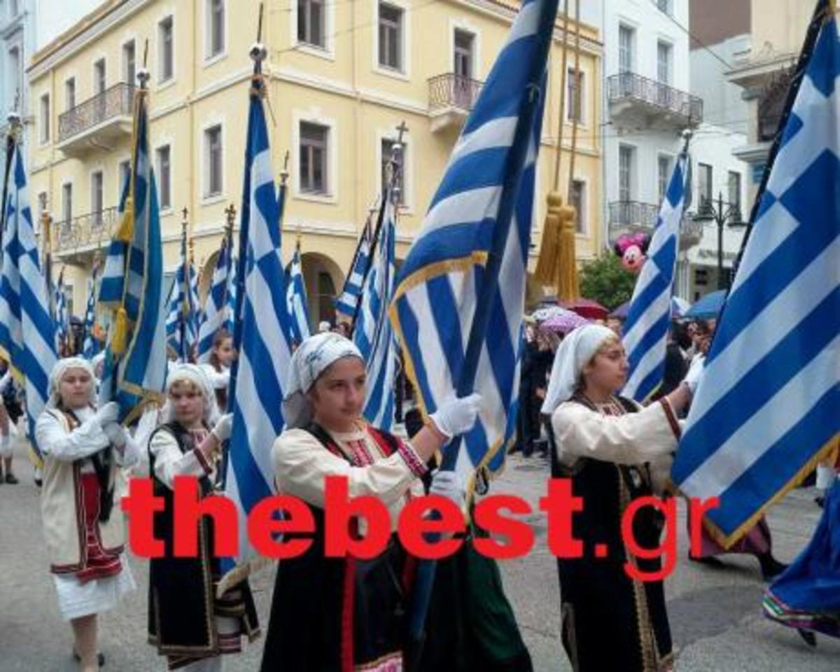 Πάτρα: Η παρέλαση, ο Νίκος Παππάς και ο Αμερικανός πρέσβης Τζέφρι Πάιατ που επισκίασε τους πάντες [pics, vids]