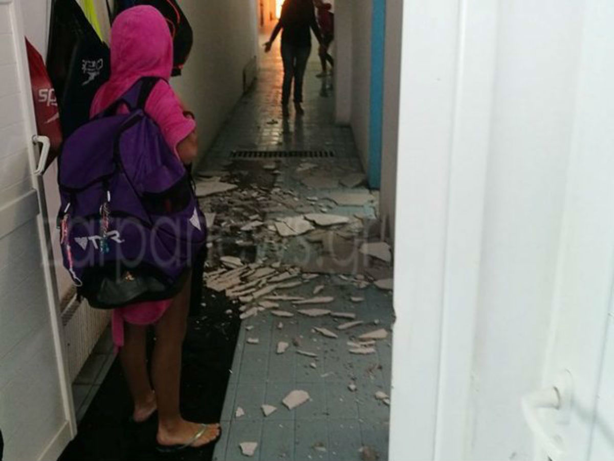 Χανιά: Πανικός στο κολυμβητήριο! Κατέρρευσε τμήμα της οροφής ενώ ήταν γεμάτο παιδιά [pics]