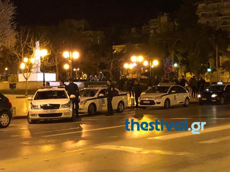 Θεσσαλονίκη: Έφοδος οπαδών του ΠΑΟΚ στα γραφεία του ΣΥΡΙΖΑ – Εισβολή και στο αεροδρόμιο “Μακεδονία” [pics]