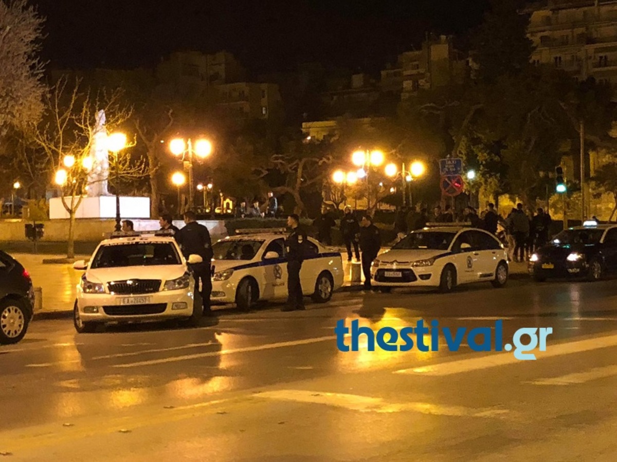 Θεσσαλονίκη: Έφοδος οπαδών του ΠΑΟΚ στα γραφεία του ΣΥΡΙΖΑ – Εισβολή και στο αεροδρόμιο “Μακεδονία” [pics]