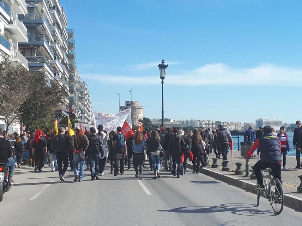 Ολοκληρώθηκε η πορεία των αντιεξουσιαστών στη Θεσσαλονίκη