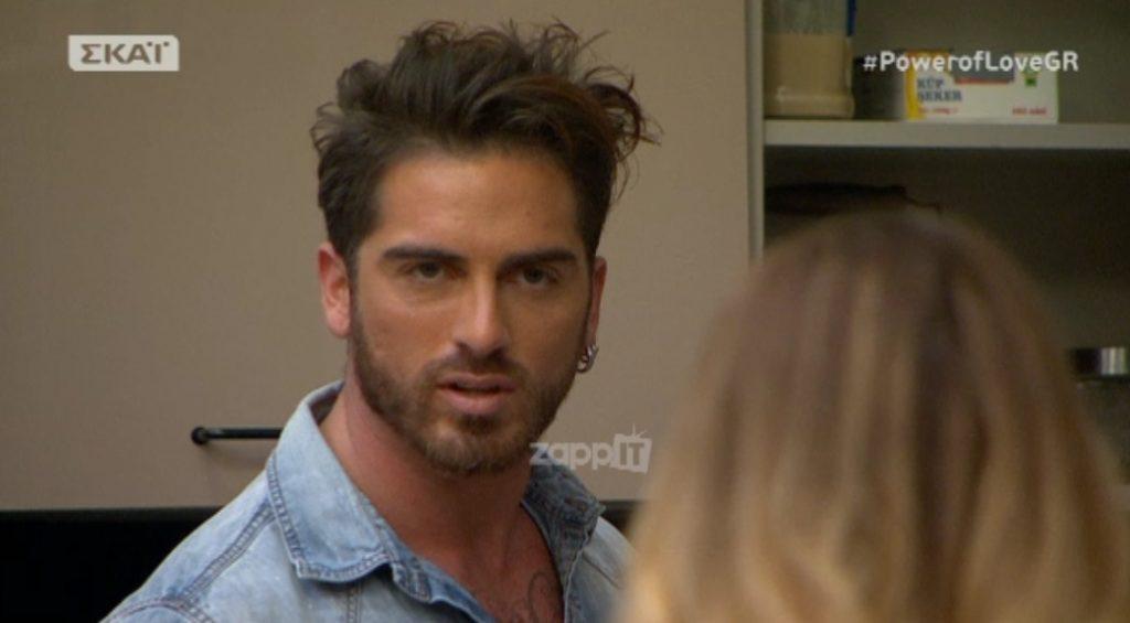 Power of Love: Έξαλλος ο Δώρος με την Αθηνά! “Έχει καινούριο παίκτη δίπλα, άντε! Καλό βόλι”!