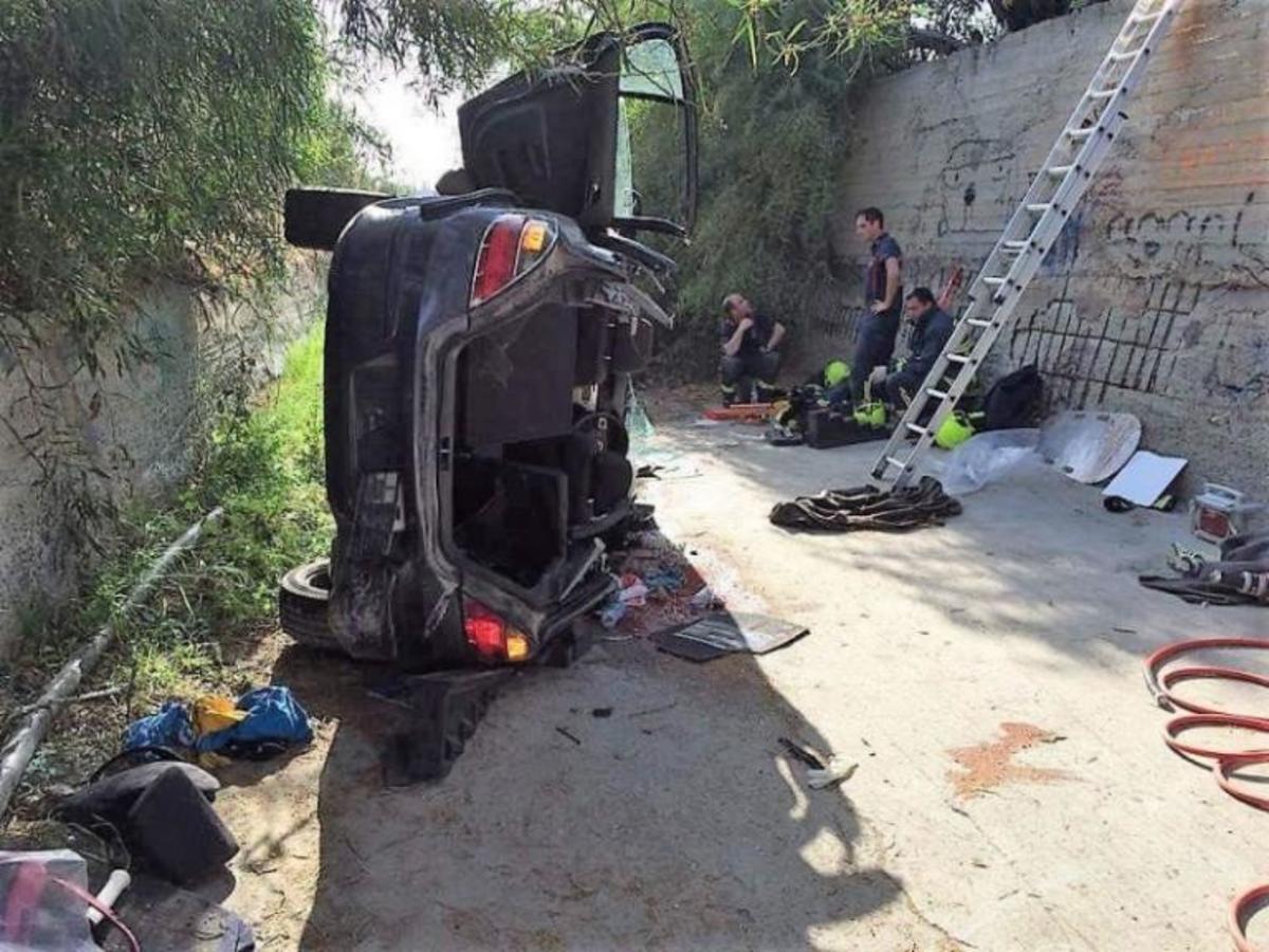 Συγκινητικές στιγμές! Βρήκε τους άντρες που του έσωσαν τη ζωή μετά από 4 χρόνια [pics]