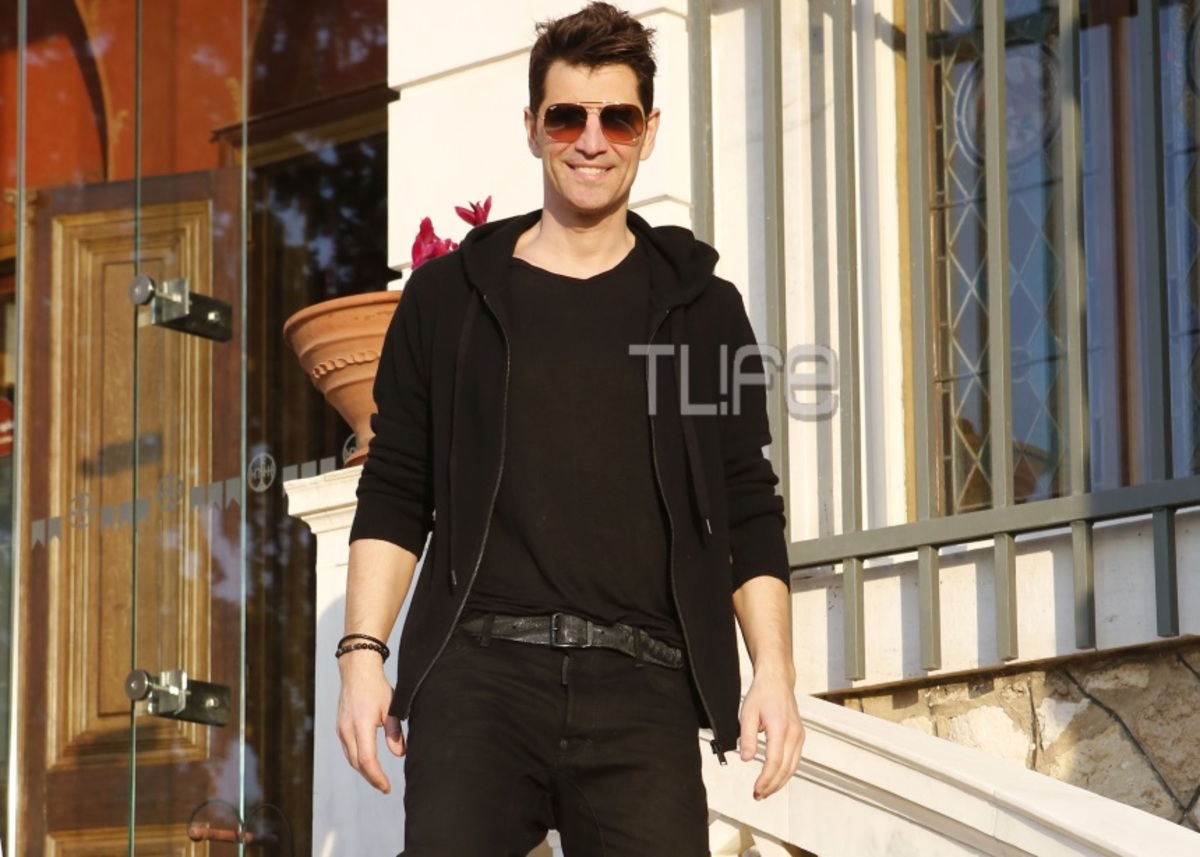 Σάκης Ρουβάς: Η συγκινητική συνάντηση που είχε στο Μπενάκη [pics]