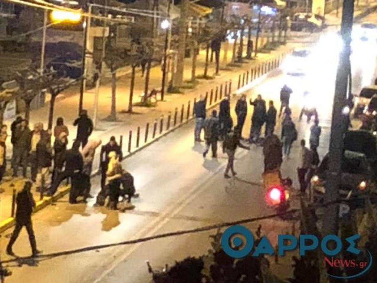 Καλαμάτα: Φοβερό τροχαίο με τη μηχανή να κόβεται στα δύο – Έτσι σώθηκαν οι ζωές τους!