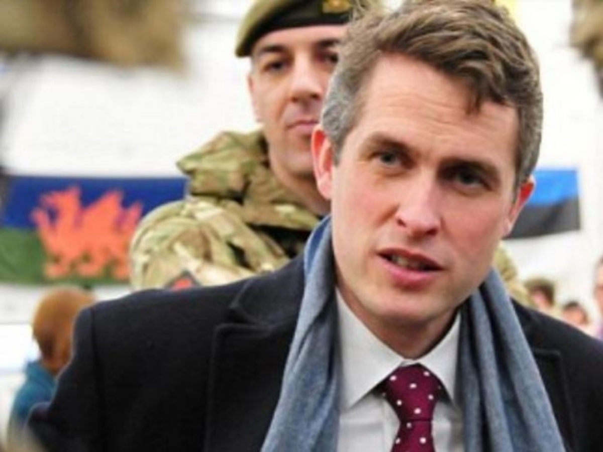 Υπόθεση Σκριπάλ: Το μήνυμα του Βρετανού υπουργού Άμυνας στον Πούτιν