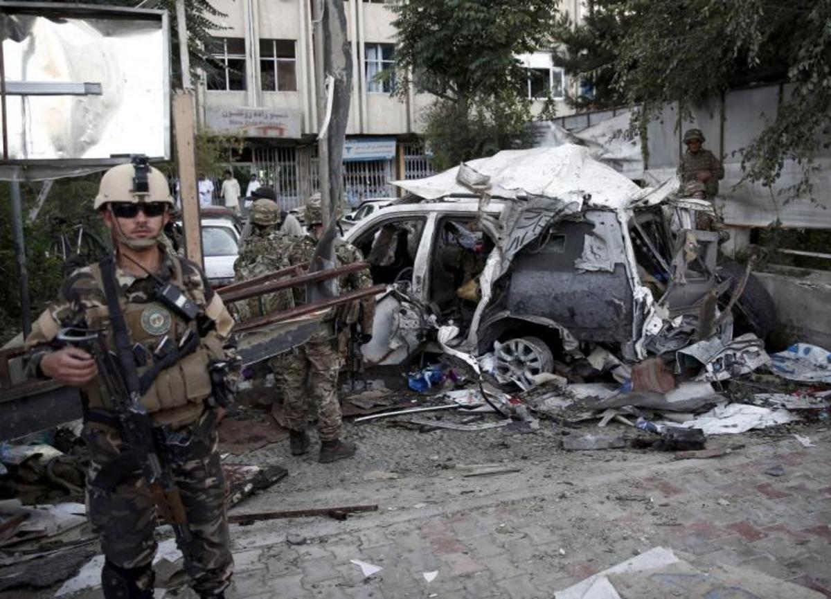 Διπλή επίθεση από καμικάζι αυτοκτονίας στην Καμπούλ – Τέσσερις νεκροί
