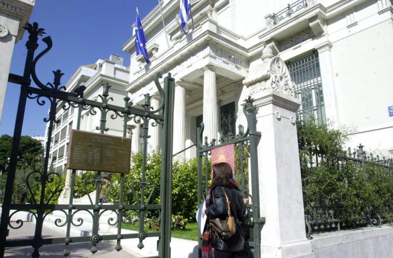 Άγγελος Δεληβορριάς: Το Μουσείο Μπενάκη αποχαιρετά τον επί 4 δεκατίες διευθυντή του