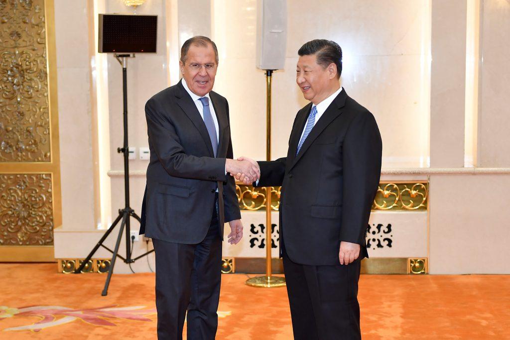 Λαβρόφ και Ουάνγκ Γι συζήτησαν την επίσκεψη Πούτιν στην Κίνα