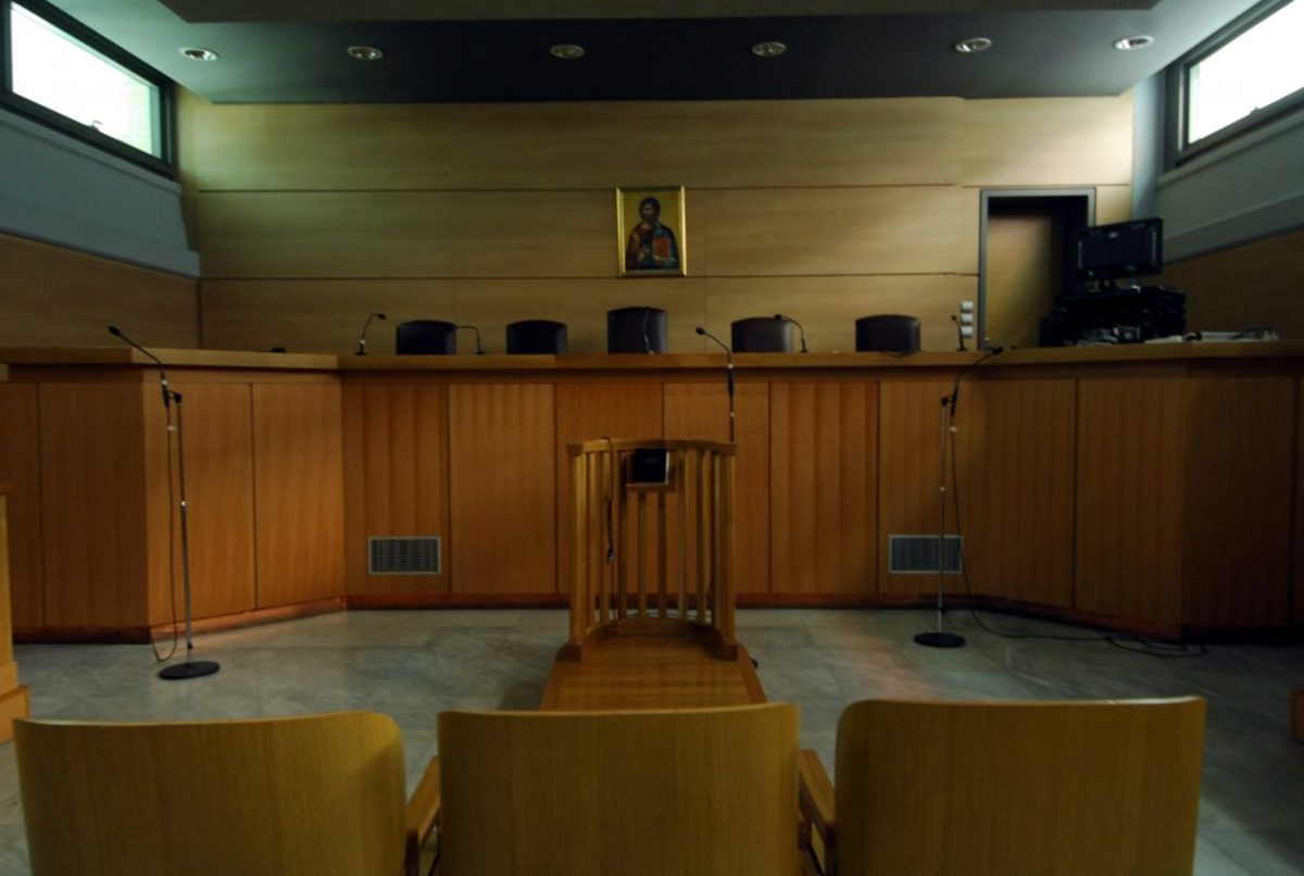 Θεσσαλονίκη: Τη Δευτέρα η δίκη του άνδρα που «ταμπουρώθηκε» σε συμβολαιογραφείο