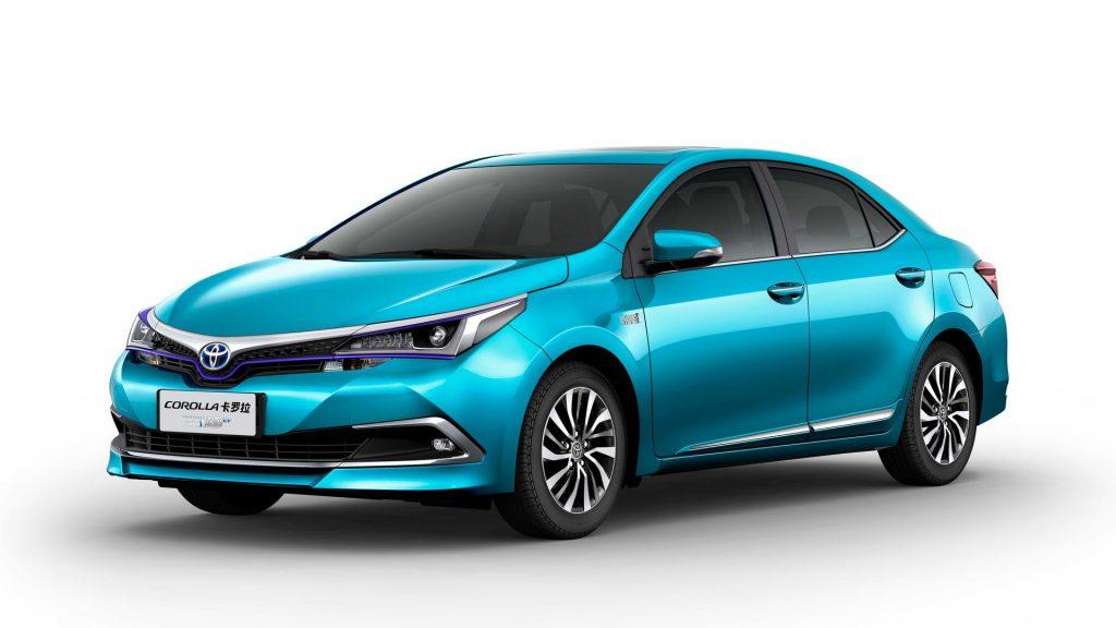Η Toyota παρουσίασε την plug-in hybrid έκδοση της Corolla