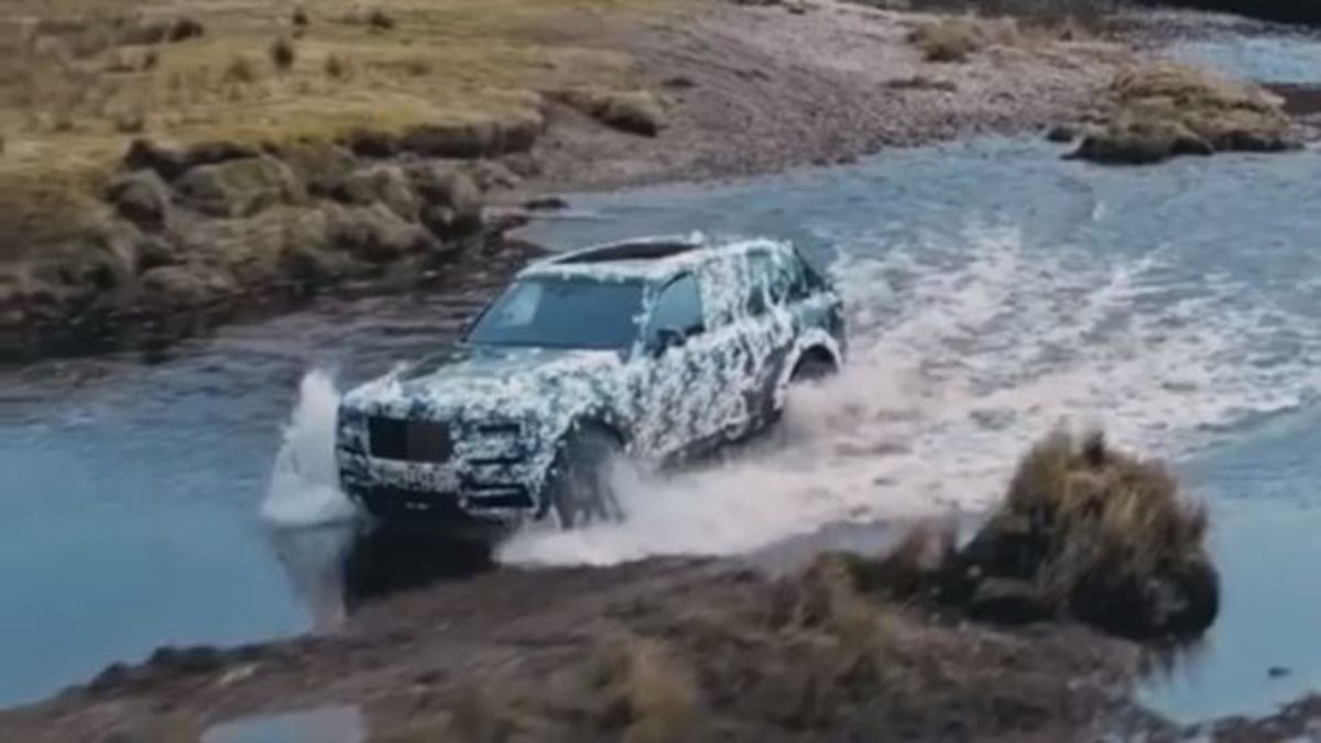 Μια Rolls-Royce εκεί που δεν πάνε οι… Rolls-Royce! [vid]