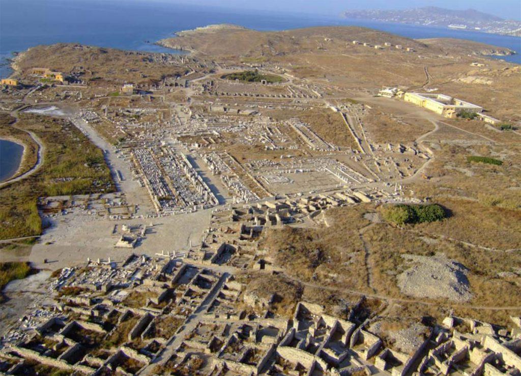 Δήλος: Η καλύτερα διατηρημένη αρχαία πόλη στην Ελλάδα και η θαυμαστή Στοά του Φιλίππου