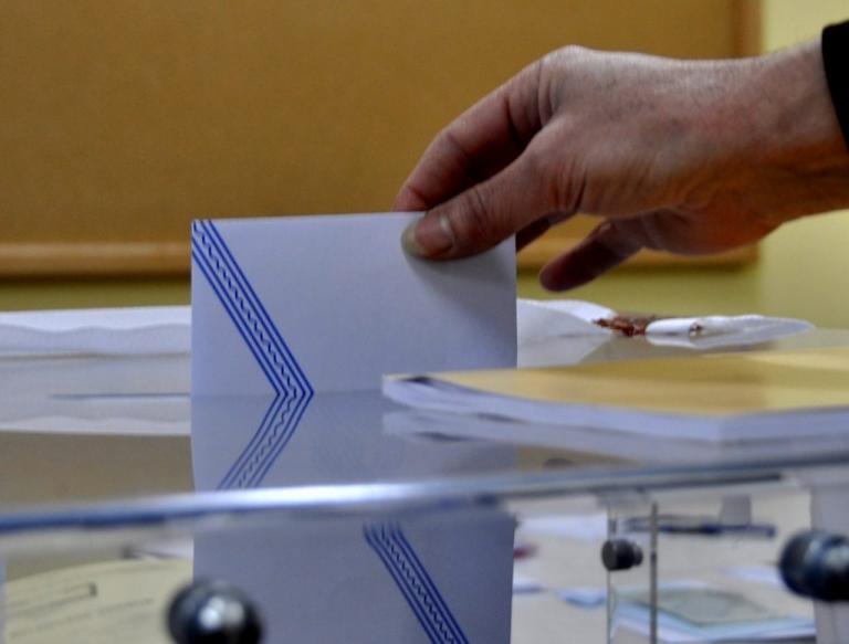 Σε δημόσια διαβούλευση το νομοσχέδιο για την απλή αναλογική στις αυτοδιοικητικές εκλογές