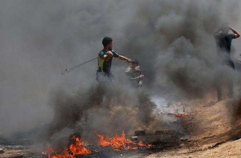 "Μαύρες" αναταραχές στη Γάζα: Φωτιές, χημικά και τραυματίες! Έκαψαν αμερικανικές σημαίες και λάστιχα - Δείτε LIVE εικόνα