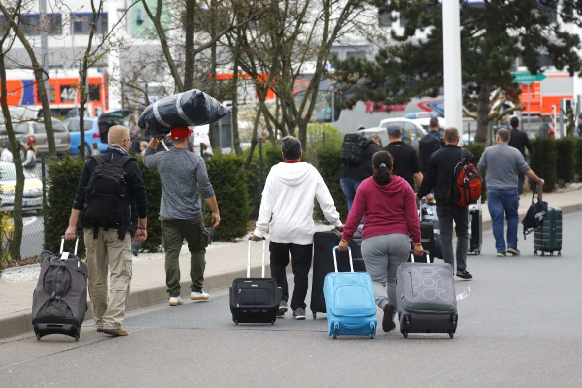 Απεργία στην Γερμανία: Εγκλωβισμένοι χιλιάδες στα αεροδρόμια