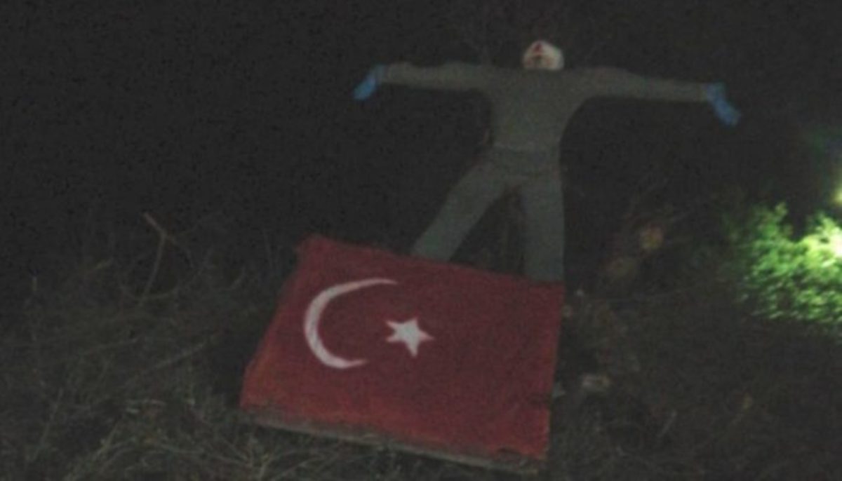 Στην Κρήτη φέτος αντί για τον Ιούδα έκαψαν… τον “Ερντογάν” και την τουρκική σημαία [pics]