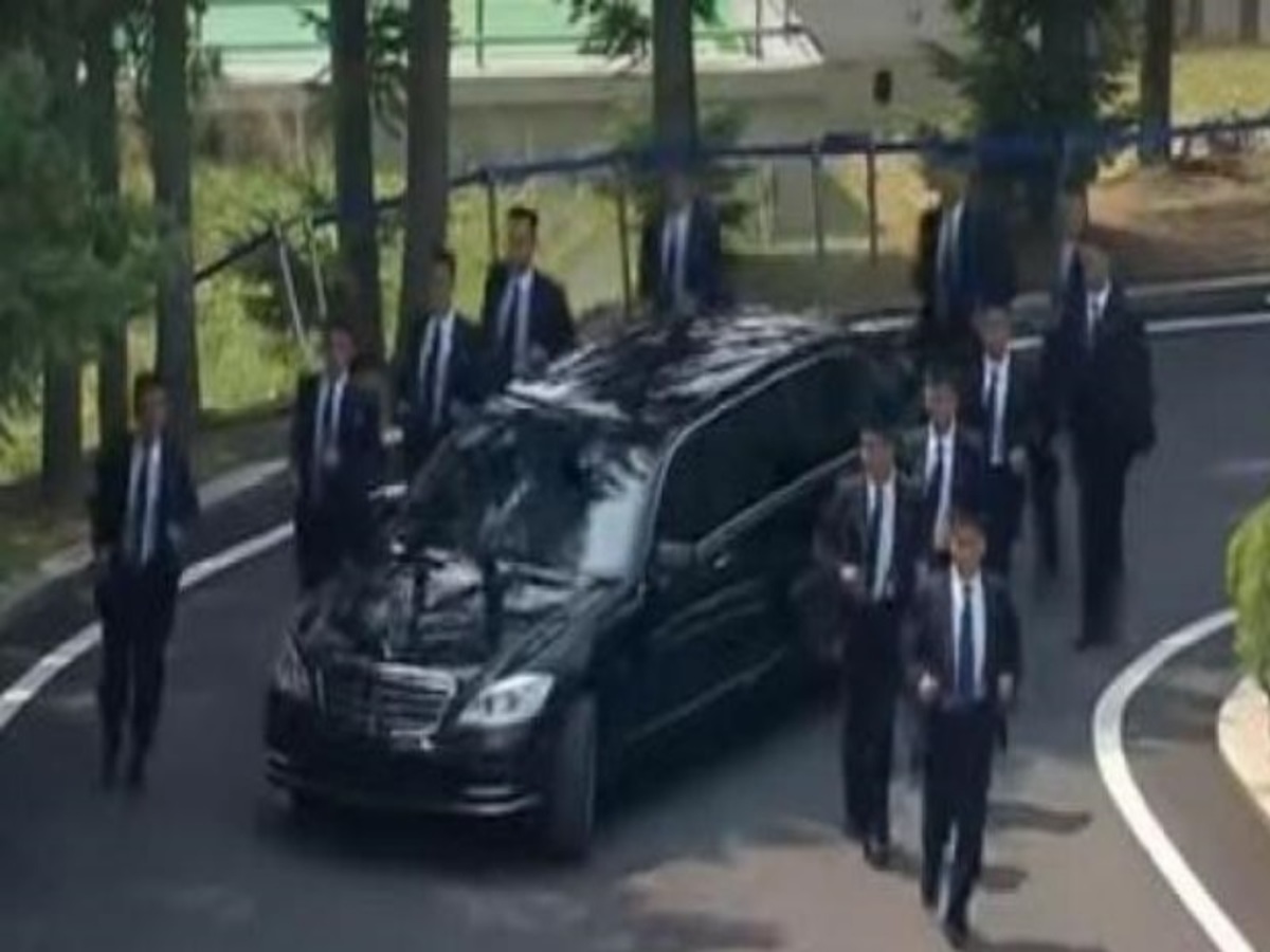 Αυτό είναι το “μπαλέτο” του Κιμ Γιονκ Ουν που έκλεψε την παράσταση