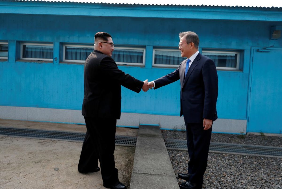 Παγκόσμια ικανοποίηση για την συνάντηση των ηγετών Βόρειας και Νότιας Κορέας