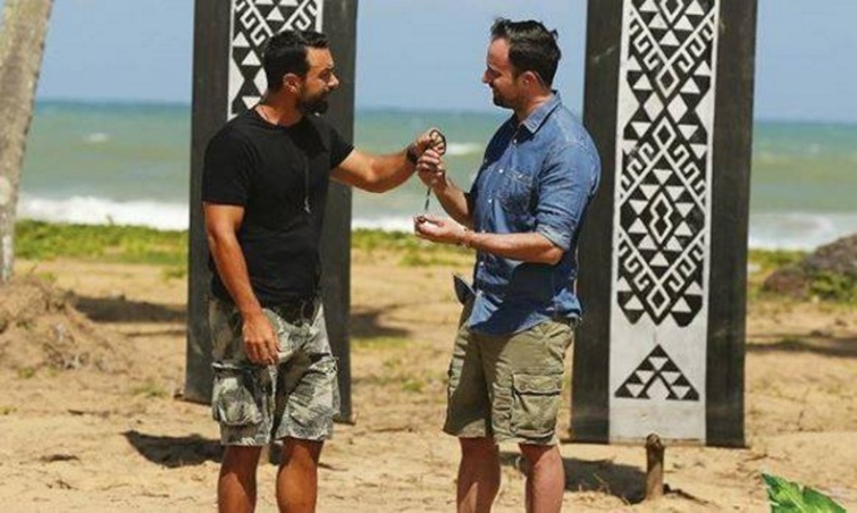 Ο Γιώργος Λιανός απαντά για τις σχέσεις του με τον Σάκη Τανιμανίδη!