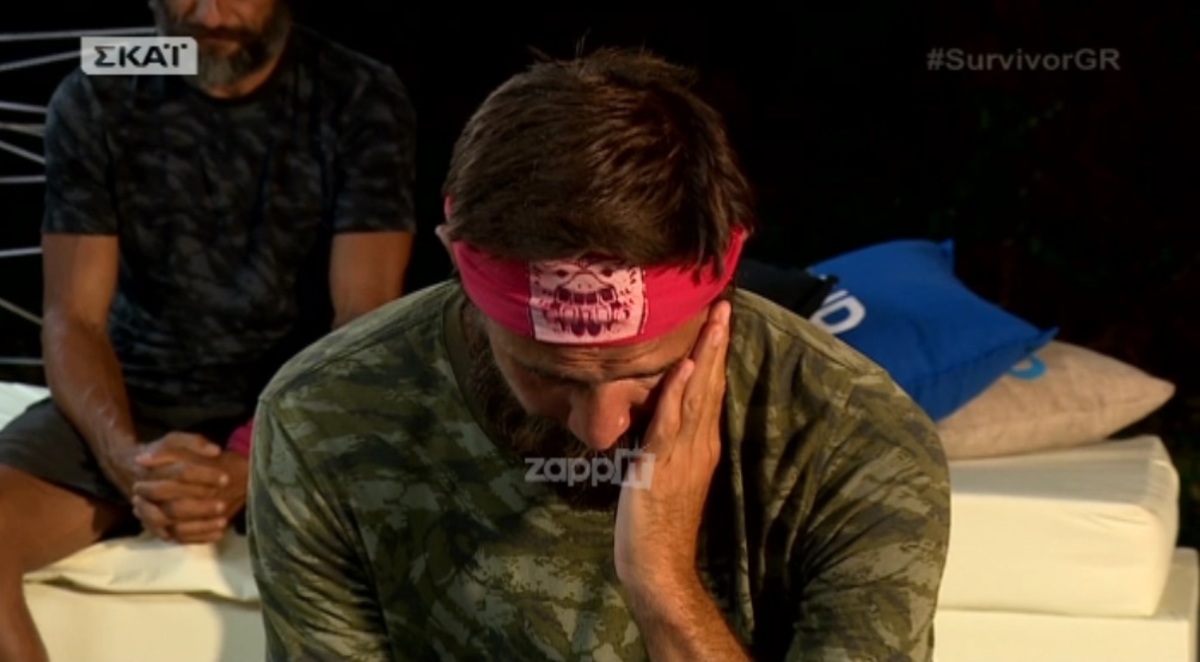 Survivor: «Λύγισε» ο Μιχάλης Μουρούτσος διαβάζοντας το μήνυμα της Λάουρα Νάργες