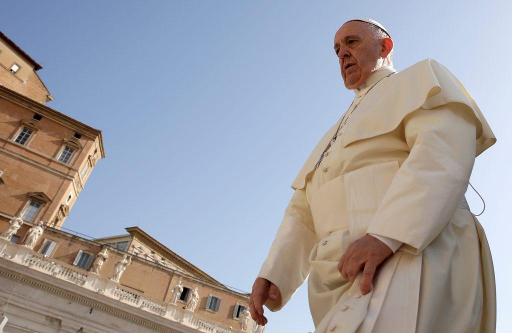 Συγκλονίζει ο Πάπας Φραγκίσκος – Το μήνυμα για τον θάνατο του μικρού Άλφι