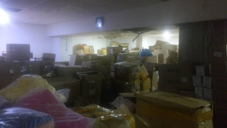 Κρήτη: Εδώ έκρυβαν χιλιάδες προϊόντα – “μαϊμού” [pic]