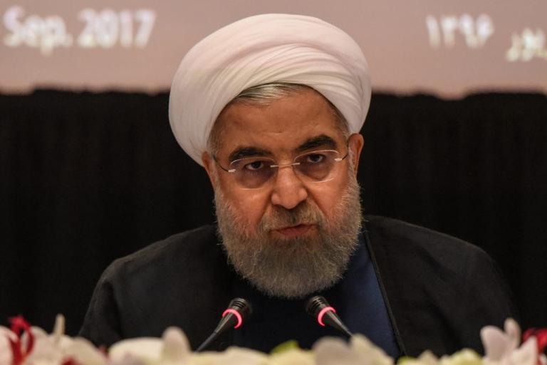 Ροχανί σε Μακρόν: Η πυρηνική συμφωνία του Ιράν δεν είναι επ’ ουδενί διαπραγματεύσιμη