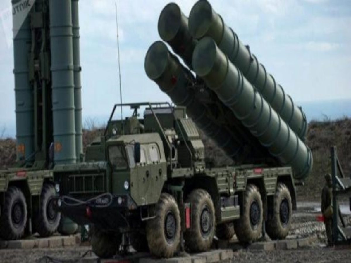 Την έντονη ανησυχία για τους S-400 μετέφεραν οι ΗΠΑ στον Τσαβούσογλου