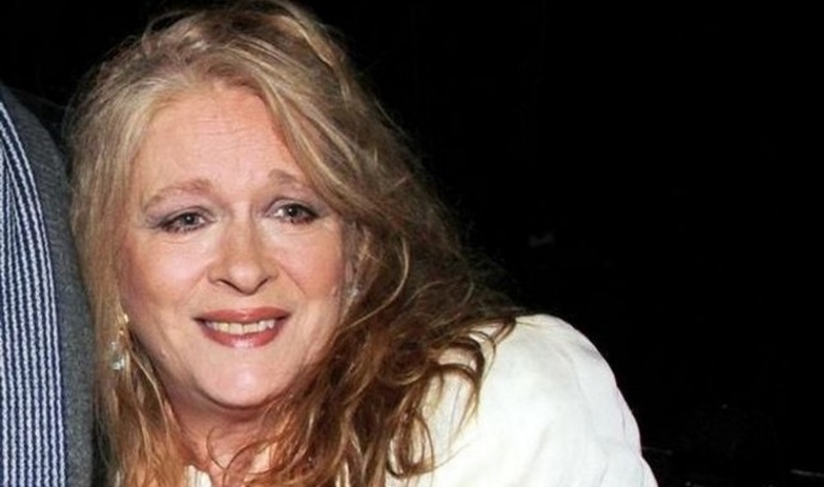 Ανεβαίνει τον “Γολγοθά” της η Νόρα Βαλσάμη! Νοσηλεύεται σε νοσοκομείο…