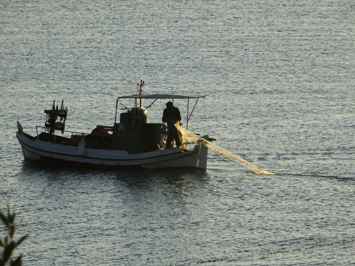 Πάτρα: Τα δίχτυα του ψαρά έγιναν ασήκωτα σε βάθος 130 μέτρων – Οι εικόνες που ακολούθησαν [pics]