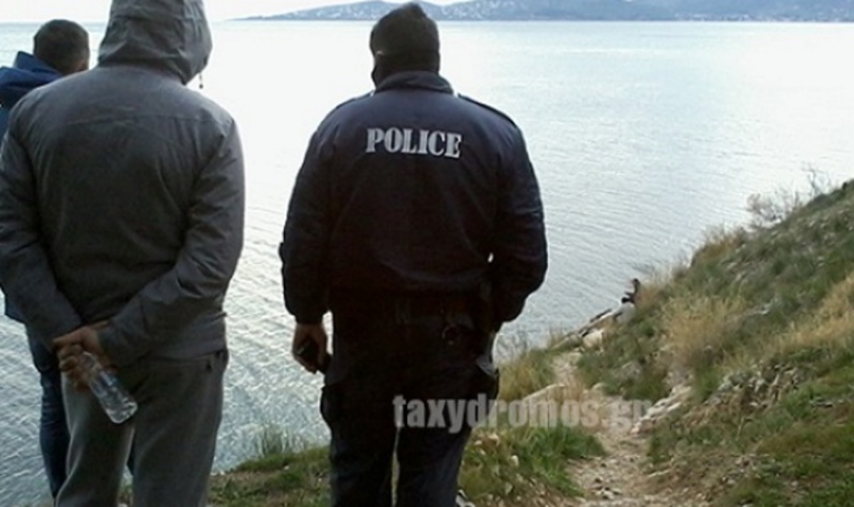Βόλος: Τρόμος στο τιμόνι – Αυτοκίνητο με μάνα και παιδί κατέληξε στα βράχια της θάλασσας!