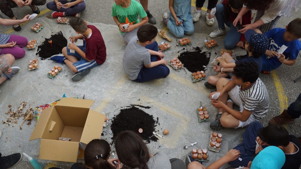 Θεσσαλονίκη: Μικροί μαθητές δημιουργούν έναν αστικό λαχανόκηπο