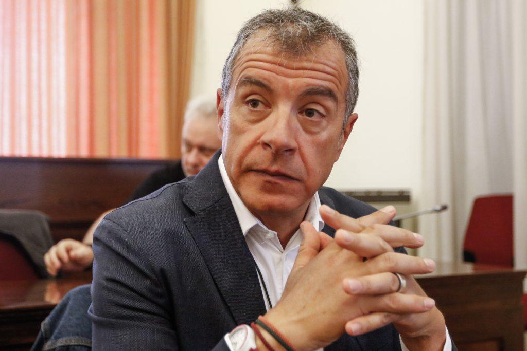 Θεοδωράκης: Δεν θα στηρίξω την κυβέρνηση αν αποχωρήσουν οι ΑΝΕΛ