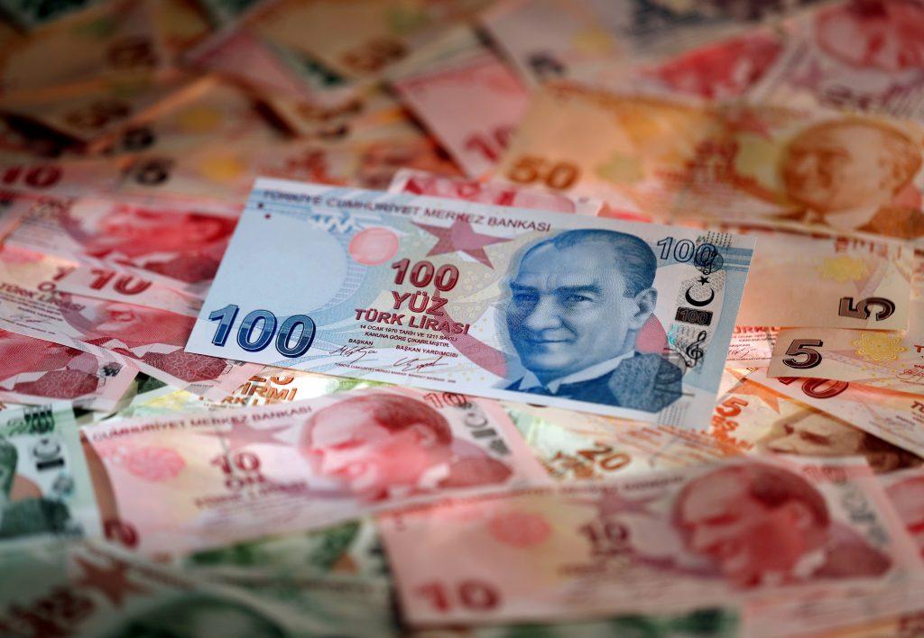 Συνεχίζει να κατρακυλά η τουρκική λίρα – Νέα πτώση 2%