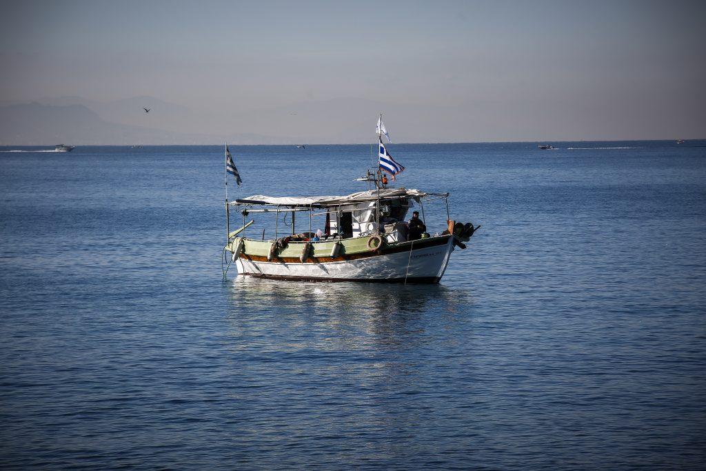 Αίγιο: Ψαράς βρήκε… πυρομαχικά στη θάλασσα!