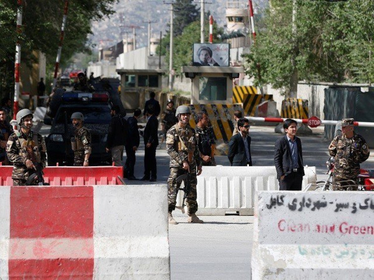 Τους 13 έφτασαν οι νεκροί από την έκρηξη στο Αφγανιστάν – Αίμα και πανικός παντού