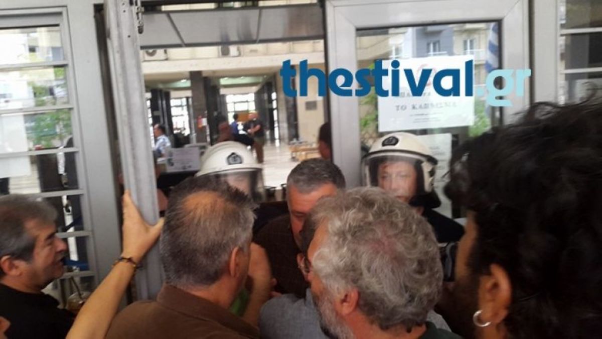 Πλειστηριασμοί: Διαμαρτυρία και στα δικαστήρια της Θεσσαλονίκης [vid]