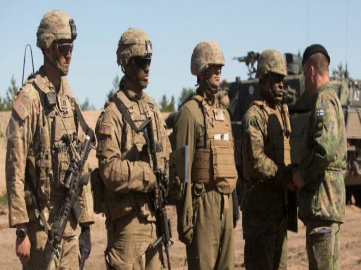 Οι Αμερικανοί έβγαλαν τα άρματα μάχης από τις κρυψώνες του Ψυχρού Πολέμου! Τι έκαναν στα βόρεια σύνορα της Ρωσίας; [pics]